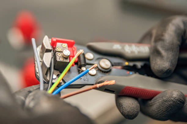 Best Emergency Electrical Repair  in Acushnet Center, MA